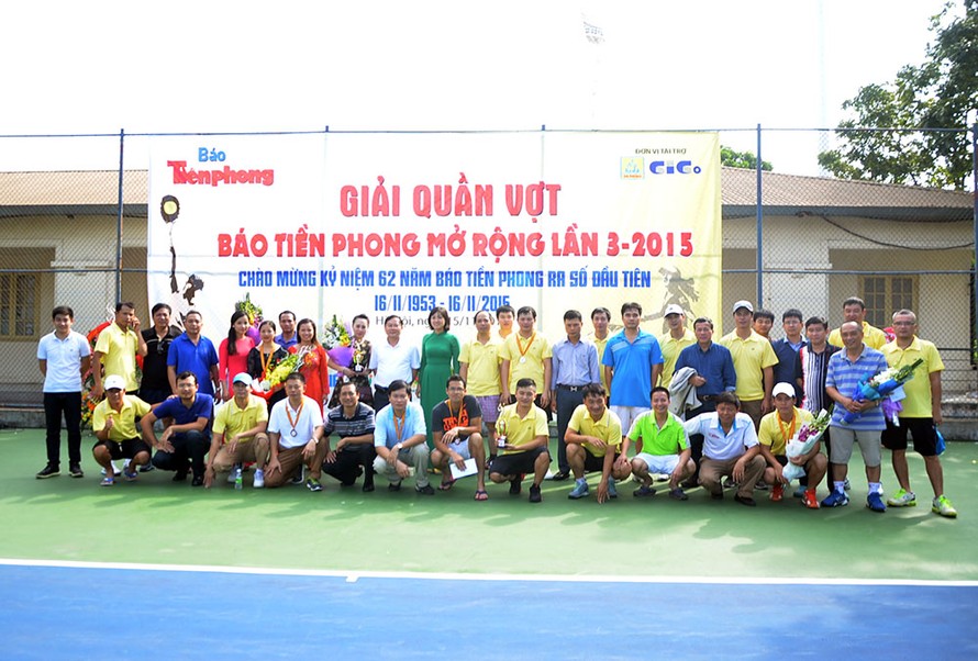 Giải Quần vợt báo Tiền Phong mở rộng lần thứ 3 chính thức diễn ra vào sáng nay 15/11.