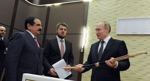 Tổng thống Nga Vladimir Putin và Quốc vương Bahrain Hamad bin Isa Al Khalifa. Ảnh: Sputnik