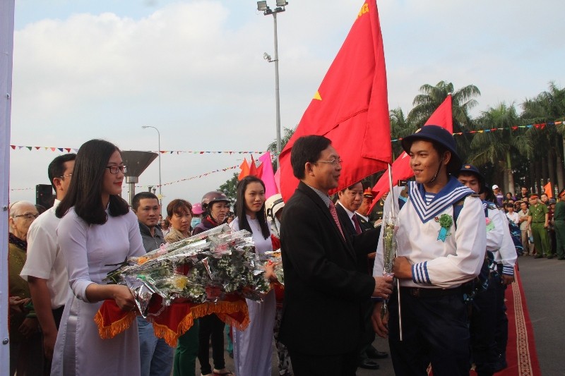 Xúc động trong Lễ giao quân tại Bình Định