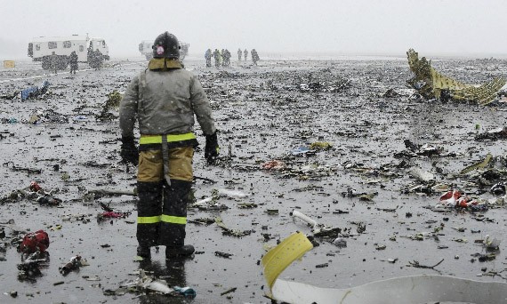 Hiện trường vụ máy bay rơi ở Nga