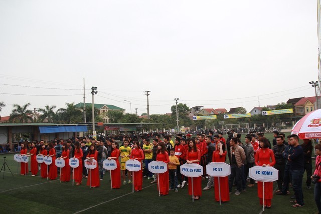 Các đội bóng tham gia giải bóng đá Vinh League 2016 – Cúp Bia Hà Nội.