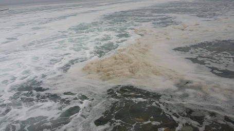 Nước xả thải ra biển của Nhà máy nhiệt điện Vũng Áng 1