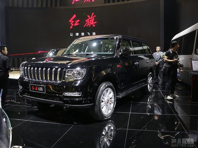 Thuộc tập đoàn FAW của Trung Quốc, Hongqi thường xuyên có những mẫu xe concept hạng sang trưng bày tại các triển lãm ôtô Trung Quốc. Tuy nhiên, nhiều khả năng SUV Hongqi LS5 sẽ được sản xuất hàng loạt, do chiếc xe được trưng bày tại triển lãm Bắc Kinh đã 
