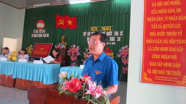 Anh Lê Quốc Phong tiếp xúc cử tri xã Phan Rí Thành và Phan Hòa, tỉnh Bình Thuận.