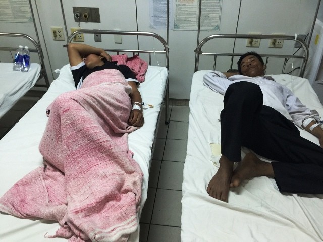 Các nạn nhân bị sét đánh tại An Hòa (Huế) chiều 28/5 được chuyển cấp cứu tại bệnh viện.
