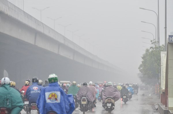 Sương mù khiến tầm nhìn của người tham gia giao thông bị hạn chế.