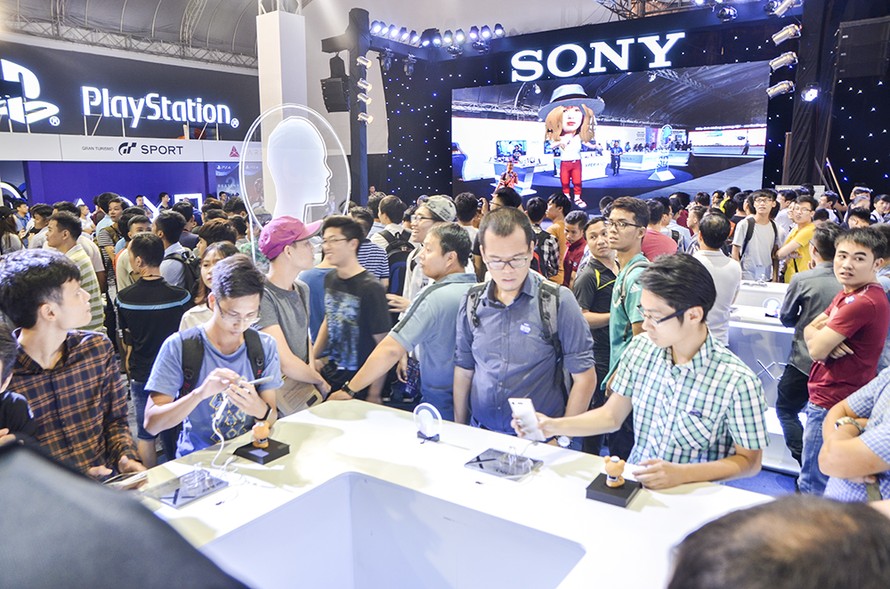 Sony Show 2017 đến Hà Nội với chủ đề “Experience to the MaX”. Đây là sự kiện công nghệ thường niên lớn nhất hội tụ những phát kiến công nghệ mới nhất của Sony vừa được giới thiệu tại IFA 2017.