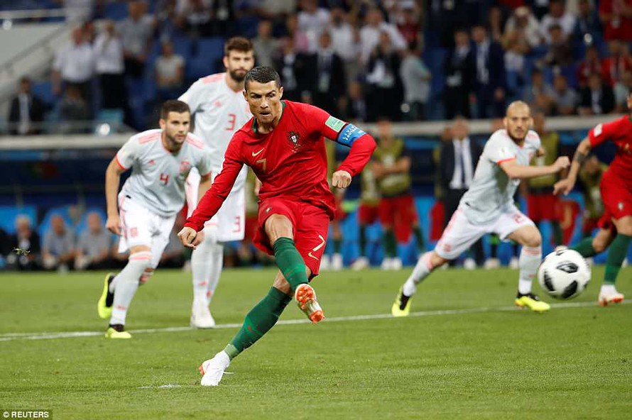 Chấm điểm trận Bồ Đào Nha - Tây Ban Nha: Ngả mũ trước Ronaldo