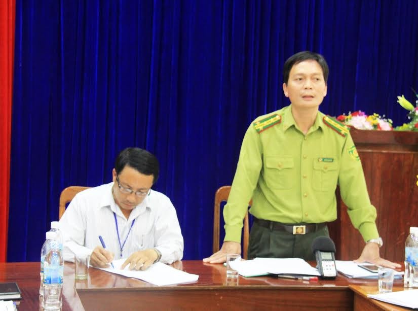 Chi cục trưởng Kiểm lâm tỉnh Kon Tum trả lời báo chí.