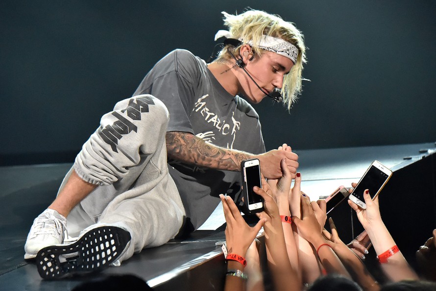 Bị cấm hát ở Trung Quốc, Justin Bieber hủy tour diễn Purpose