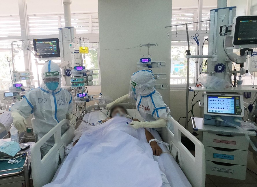 Cuộc chiến điều trị bệnh nhân COVID-19 nặng trong Bệnh viện Chợ Rẫy