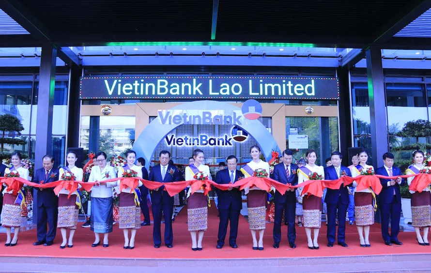 Ngày 17/9 . Vietinbank chính thức khai trương trụ sở tại Lào 