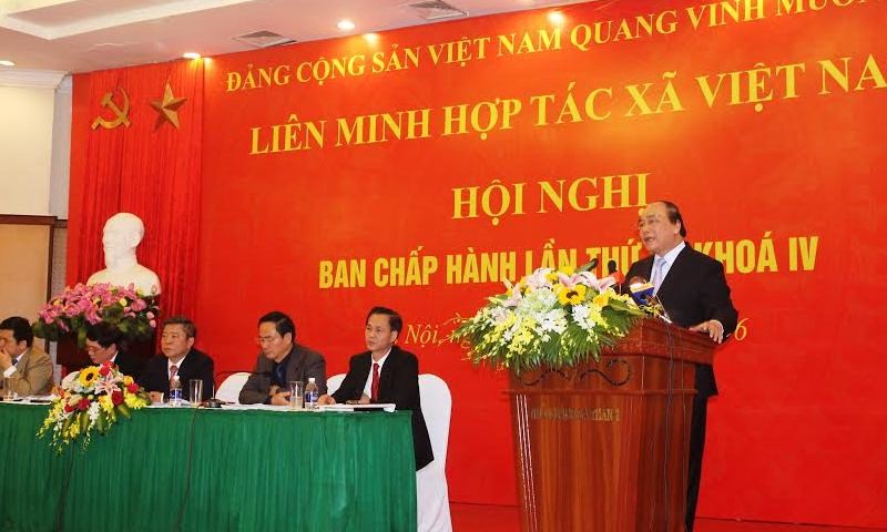 Phó Thủ tướng Nguyễn Xuân Phúc khẳng định, kinh tế HTX là một thành phần quan trọng đóng góp vào phát triển kinh tế, xã hội, đặc biệt là ở khu vực nông thôn.