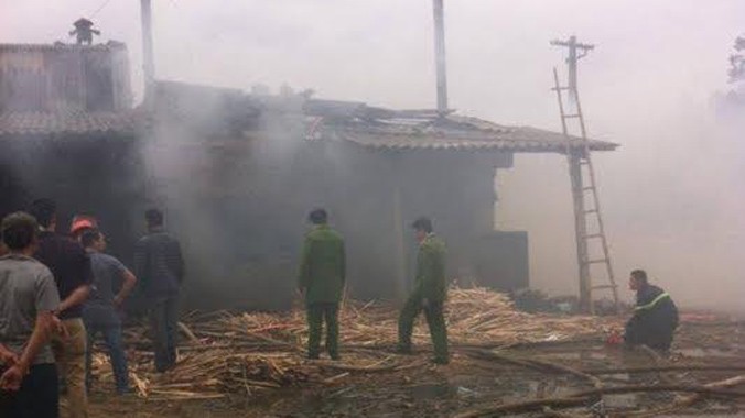 Đám cháy thứ 2 trên địa bàn thị xã Thái Hòa đã thiêu rụi gần toàn bộ xưởng chế biến lâm sản.