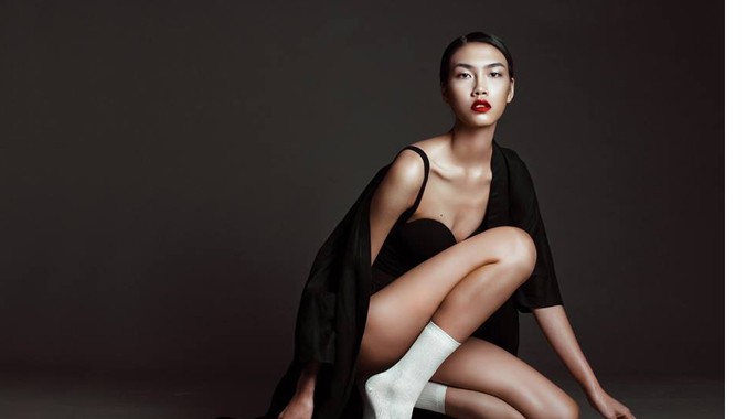 Trong giới người mẫu, Nguyễn Oanh là một cô gái cá tính, gai góc và có phong cách cá nhân rất riêng, không lẫn với bất kì ai.