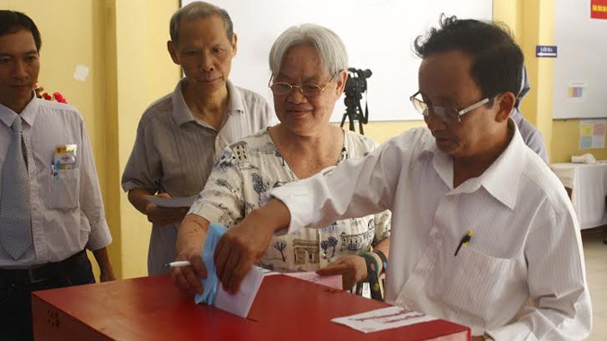 Cử tri Đà Nẵng đi bỏ phiếu trong ngày 22/5. 