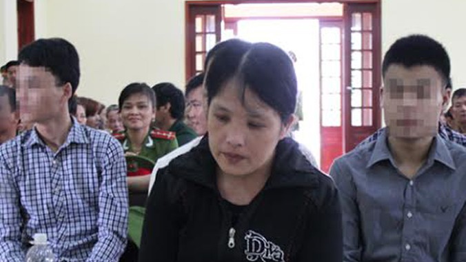 Nguyễn Thị Loan trước phiên tòa sơ thẩm.