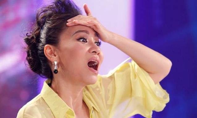 Biểu cảm của giám khảo Thu Minh trong tập 4 Vietnam Idol 2016.