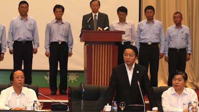 Bộ trưởng Trần Hồng Hà phát biểu trước lúc ban lãnh đạo Formosa xin lỗi. Ảnh: Võ Thành.