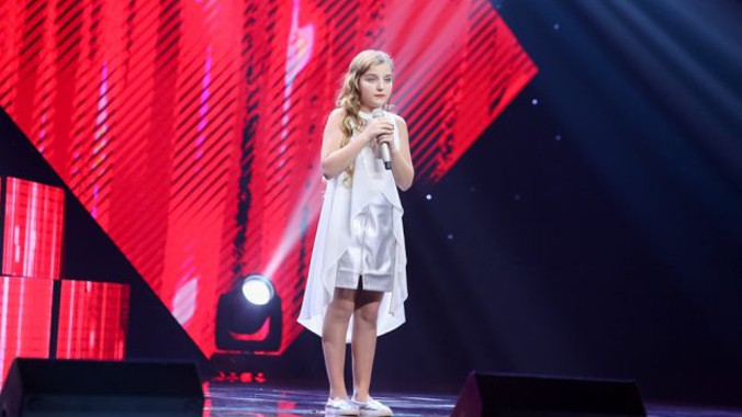 Cô bé Milana gây ấn tượng mạnh ngay tại vòng Giấu mặt "Giọng hát Việt nhí 2016".