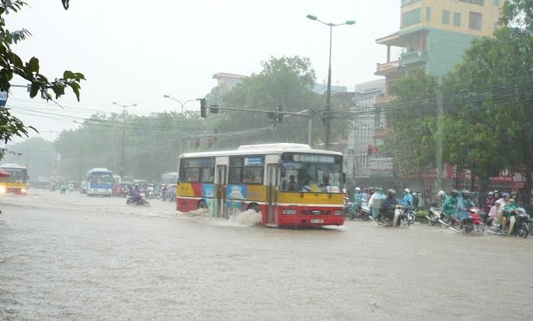 Hà Nội triển khai chống ngập khi có mưa lớn 