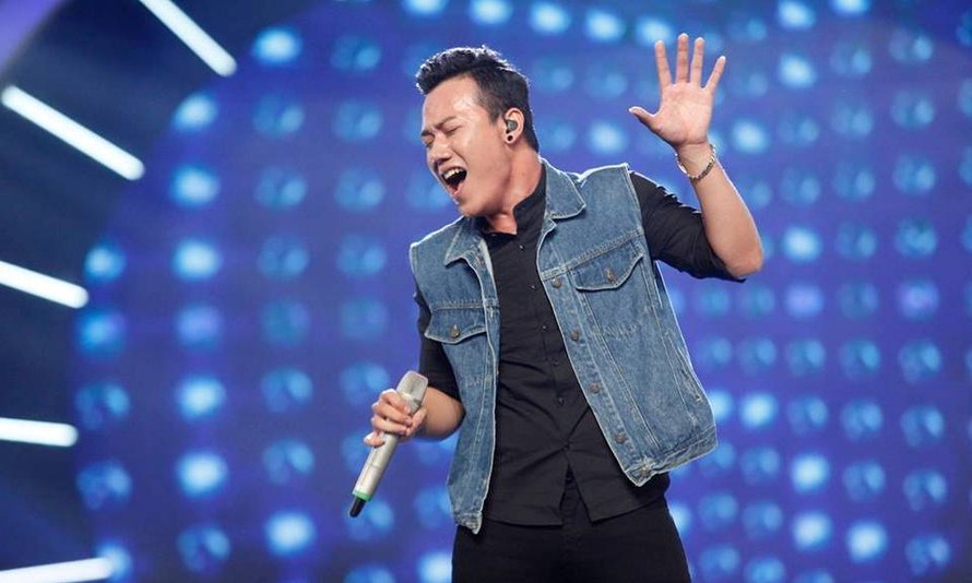 "Chàng trai bán bún bò" nhận được nhiều lời khen trong đêm Gala 4 chương trình Vietnam Idol.