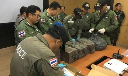 Radio Thế giới 24h: Thái Lan bắt giữ kẻ tình nghi âm mưu đánh bom xe