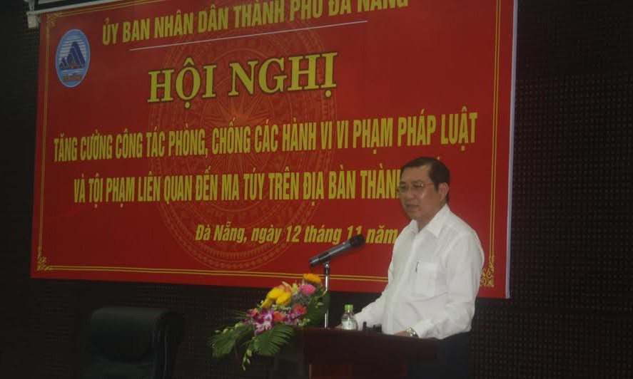 Ông Huỳnh Đức Thơ, Chủ tịch UBND TP Đà Nẵng phát biểu tại hội nghị. Ông Thơ cho biết: Đà Nẵng sẵn sàng bỏ vài chục tỉ đồng để lập doanh nghiệp “đặc biệt” để tiếp nhận các đối tượng sau cai nghiện.