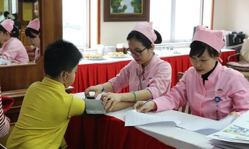 Bệnh viện Hồng Ngọc hợp tác phẫu thuật dị tật nhân đạo