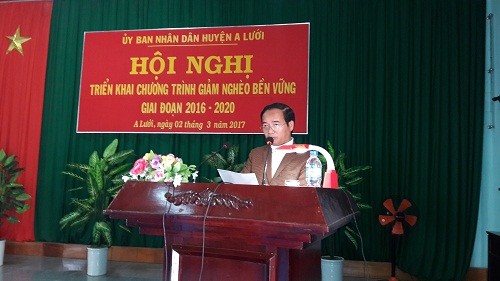 Ông Hồ Xuân Trăng thời điểm làm Bí thư Huyện ủy A Lưới, TT-Huế.