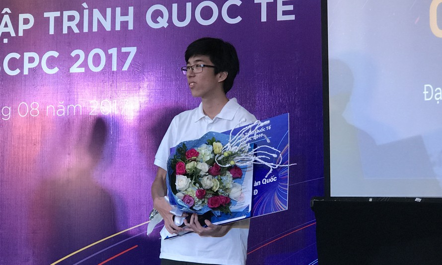 Trần Tấn Phát - thí sinh 'đặc biệt' nhất tại cuộc thi Lập trình Quốc tế Samsung Collegiate Programming Cup 2017.