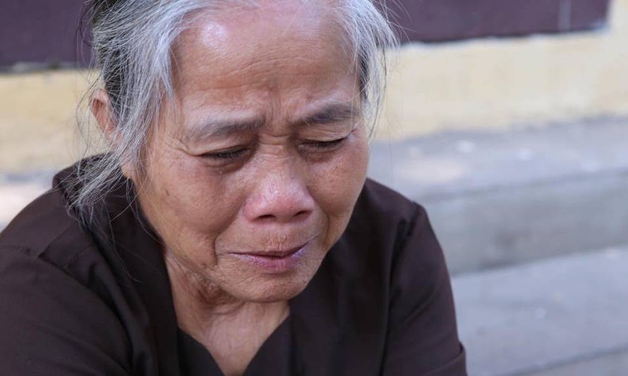 Hàng xóm nghẹn lời kể về tuổi thơ nghèo khó của Đinh Hữu Dư