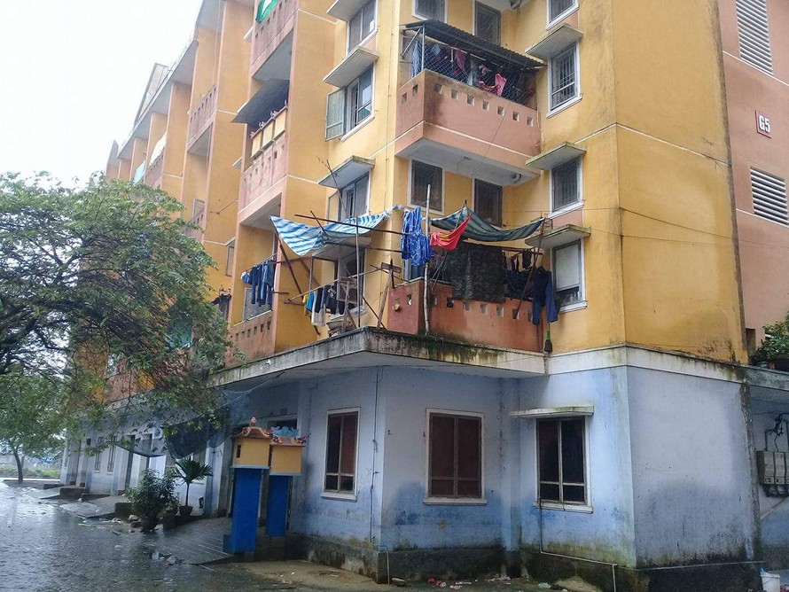 Khu nhà G5 thuộc khu chung cư Hương Sơ, nơi vừa xảy ra vụ bé gái 4 tuổi té lầu tử vong thương tâm.