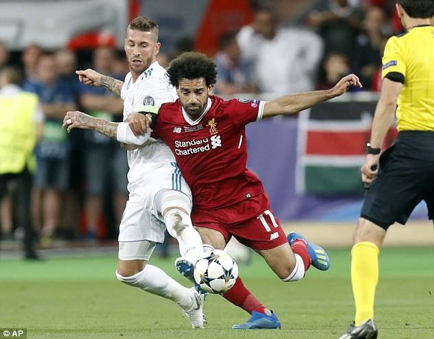 Salah đến Madrid, chạy đua với thời gian vì World Cup ​
