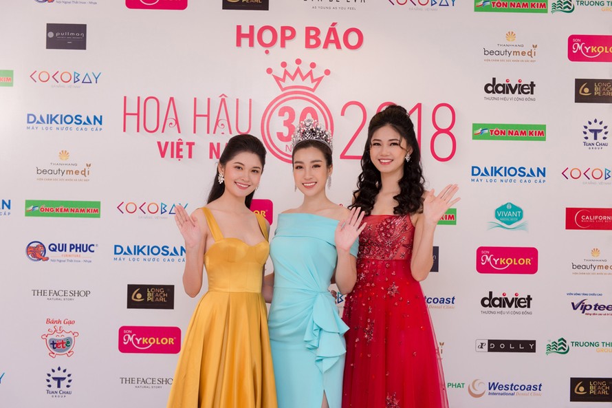 Top 3 Hoa hậu Việt Nam 2016 tại họp báo Chung khảo phía Bắc HHVN 2018.