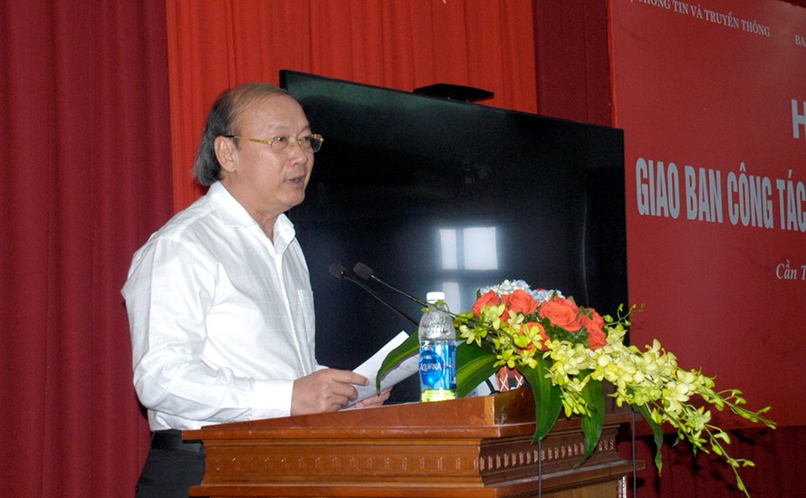 Phó trưởng ban thường trực Ban Tuyên giáo Trung ương Võ Văn Phuông phát biểu tại hội nghị. ảnh: Cảnh Kỳ