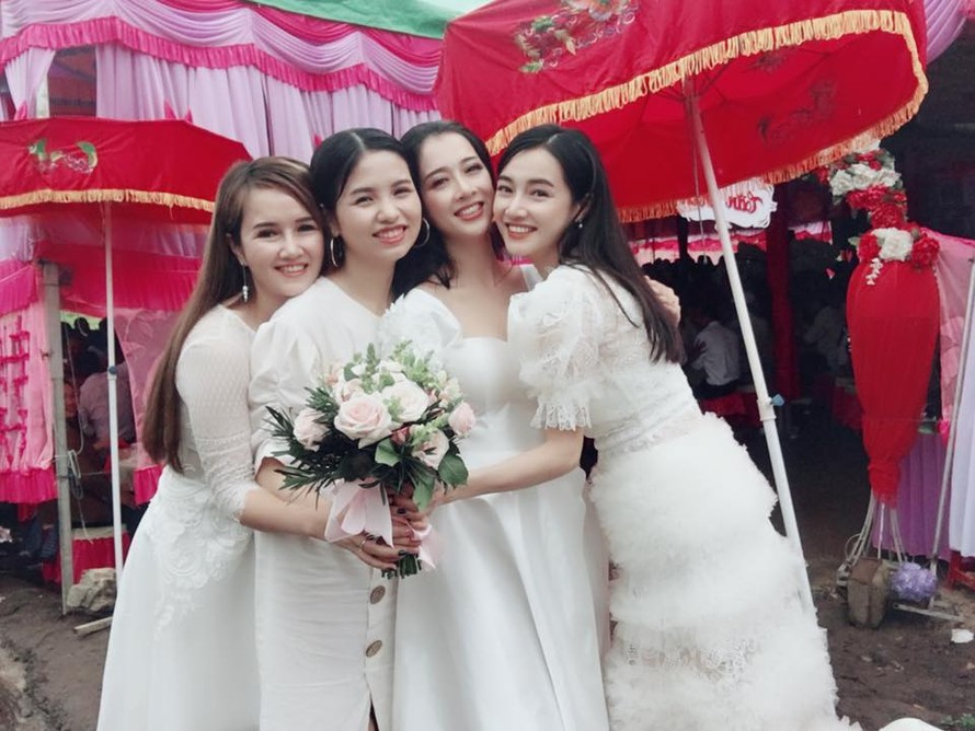 Hình ảnh mới nhất của Nhã Phương ở đám cưới em gái ngày 5/8 vừa qua.