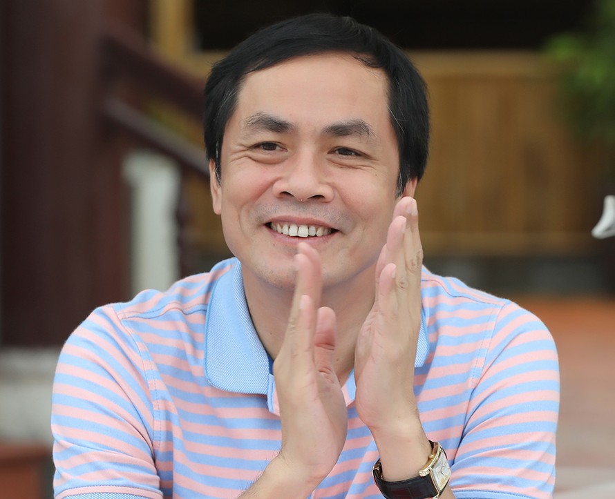 Nhà thơ Hữu Việt cho rằng phần thi Người đẹp du lịch là một sáng kiến trong khuôn khổ cuộc thi HHVN 2018. Ảnh: Hồng Vĩnh.