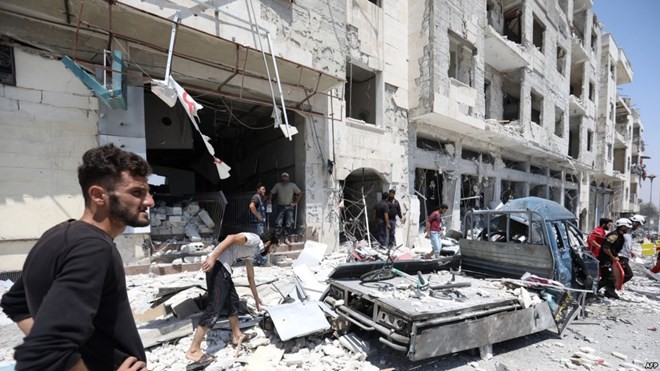 Cảnh đổ nát sau các vụ tấn công tại Idlib. (Nguồn: AFP)