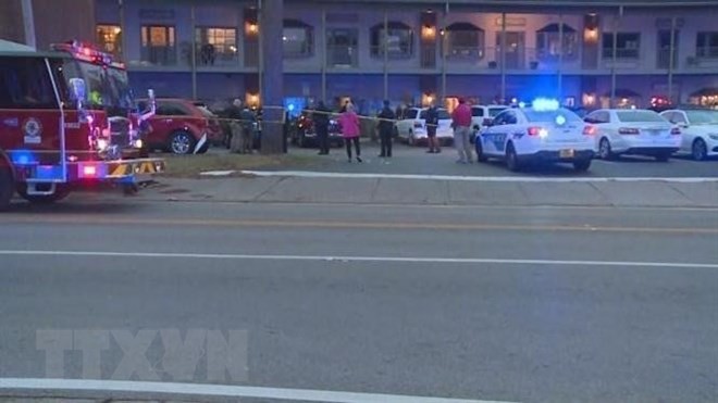 Cảnh sát phong tỏa hiện trường vụ xả súng tại Tallahassee, Mỹ. (Ảnh: WCTV/ TTXVN)