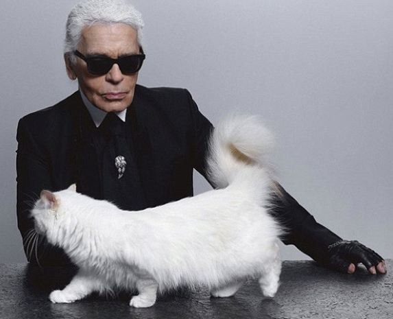 'Cô mèo' của huyền thoại Karl Lagerfeld có cuộc sống như 'bà hoàng'