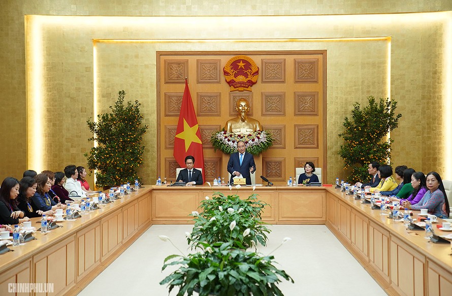 Thủ tướng Nguyễn Xuân Phúc phát biểu tại buổi gặp mặt. Ảnh: VGP/Quang Hiếu