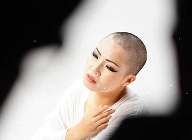 Hình ảnh Phương Thanh trong MV cover "Độ ta không độ nàng".