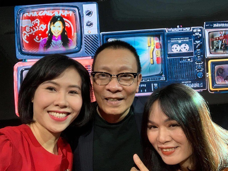 Showbiz 4/9: MC Thanh Hường xúc động khi hội ngộ nhà báo Lại Văn Sâm 