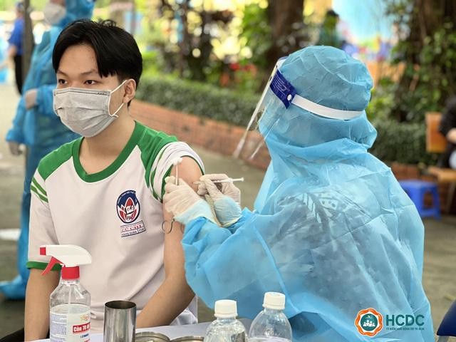 Tiêm vắc xin phòng COVID-19 cho trẻ em tại TP HCM Ảnh: HCDC