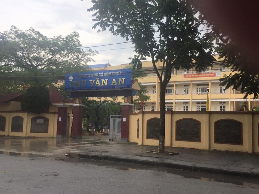 Nhiều em học sinh "lớp nhô" ở Trường THPT Chu Văn An (Lạng Sơn) bỗng nhiên có những điểm thi cao vút *ảnh: Duy Chiến