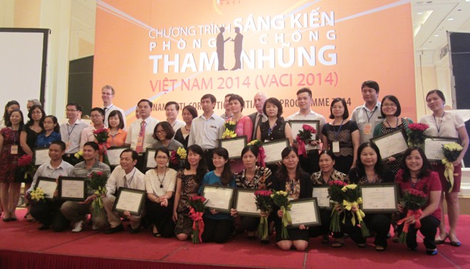 19 đề án xuất sắc đạt giải trong chương trình “Sáng kiến Phòng chống tham nhũng Việt Nam 2014. 
