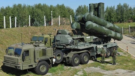 Hệ thống tên lửa phòng không S-400 của Nga