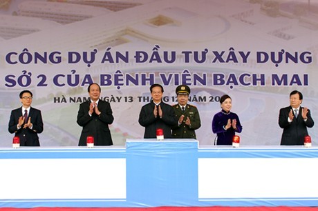 Thủ tướng Nguyễn Tấn Dũng dự và phát lệnh khởi công 2 dự án quan trọng này.