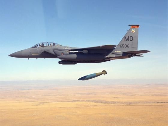 Chiêm ngưỡng tiêm kích F-15 phô trương sức mạnh